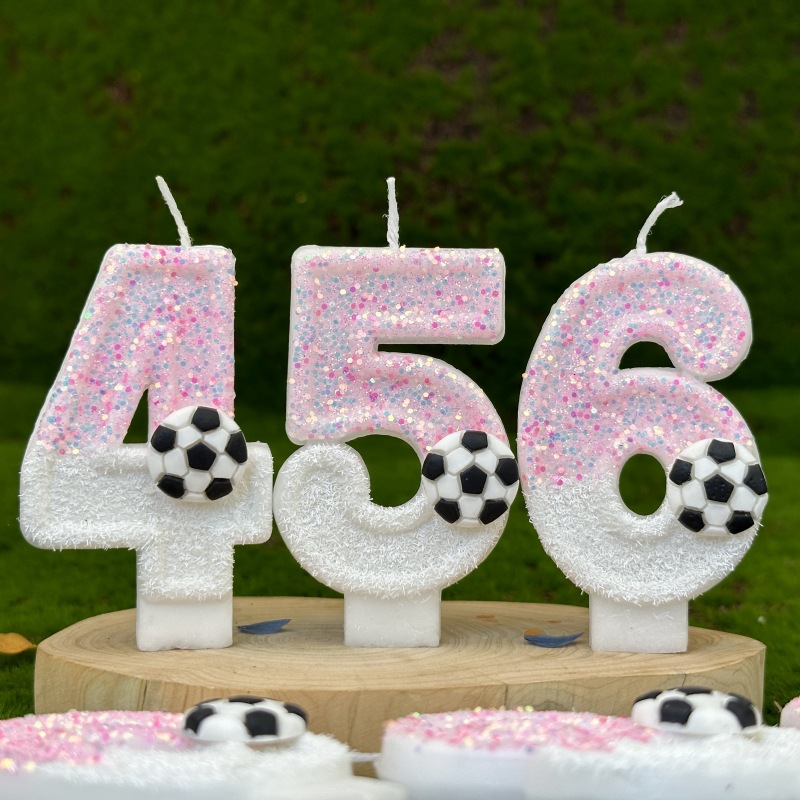 Pembe Beyaz Pullu Spor Futbol  - Candle Supply incelemesi ve fiyatı